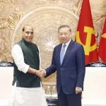 ベトナムを公式訪問したインド国防省のラージナート・シン大臣とベトナムのトー・ラム国家主席