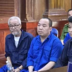 警察官らを恐喝した罪で実刑判決を受けた元ジャーナリストの被告
