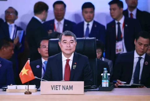 フィリピンで開かれた第48回ASEAN首脳会議に出席したベトナムのレ・ミン・フン首相
