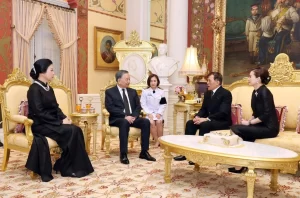 タイのマハー・ワチラロンコン国王と王妃を表敬したベトナムのトー・ラム国家主席夫妻