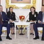 タイのアヌティン・チャーンウィーラクーン首相と首脳会談を行ったベトナムのトー・ラム国家主席