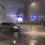 豪雨に見舞われたベトナム北部地方の都市