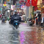 大雨によって浸水したホーチミン市中心部