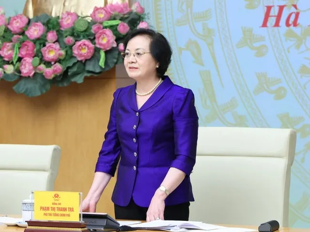 ベトナム全国児童会議を主宰したファム・ティ・タイン・チャー副首相