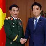 日本の防衛相で会談したファン・バン・ザン副首相兼国防相と小泉防衛大臣