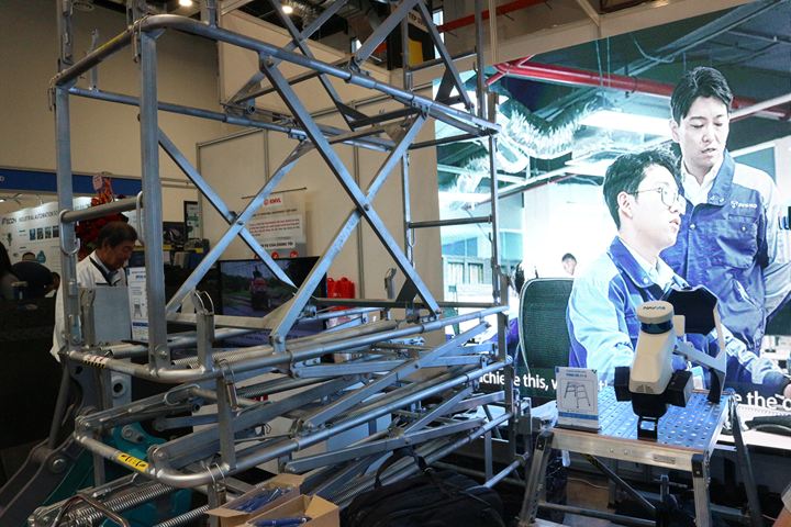 建設現場で使われる足場のレンタル事業を展開する杉孝ベトナムの展示ブース