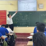 不正疑惑で拘束されたトゥエンクアン特別進学高校の数学教師グエン・ハー・ズイ氏(28)