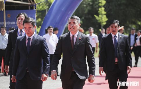 2026年ベトナム・日本地方協力フォーラムで議長を務めたレ・ミン・フン首相