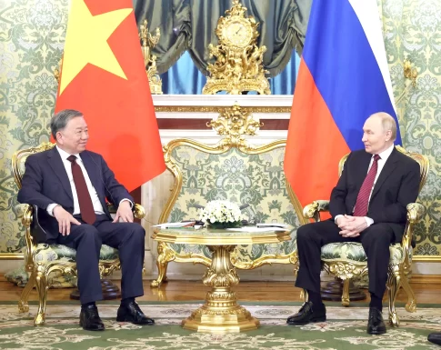 2025年にクレムリンで会談したベトナムのトー・ラム書記長兼国家主席とロシアのプーチン大統領