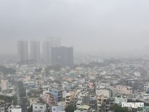 大気汚染で靄のかっかたホーチミン市内