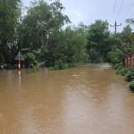 山間部の大雨により河川が増水し、浸水したフエ市フンロック地区