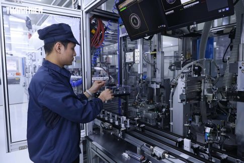 ベトナムのFDI企業で働くベトナム人スタッフ