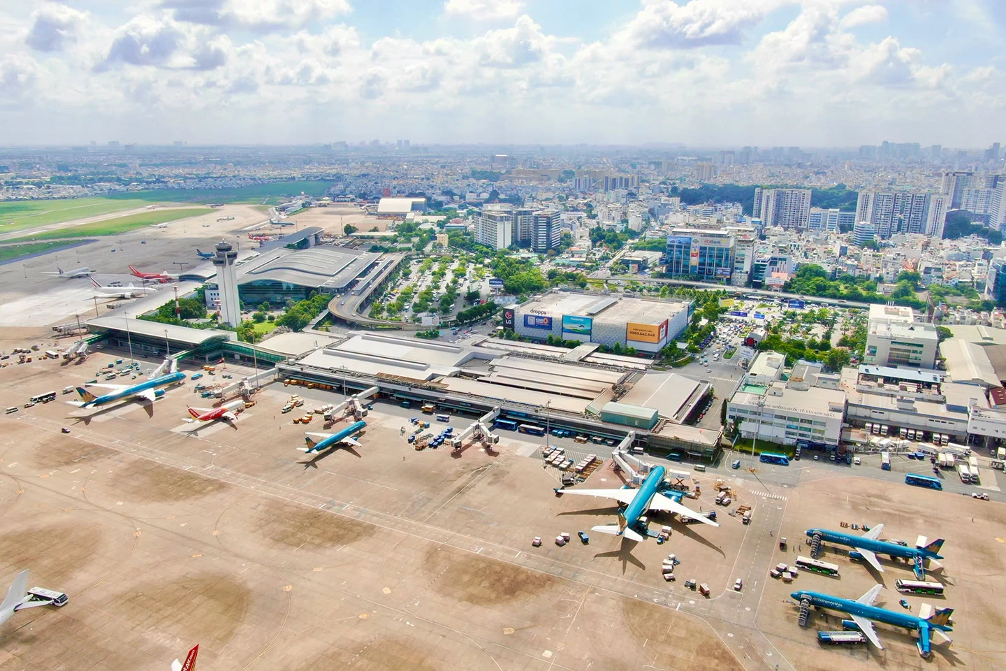 ベトナム南部のタンソンニャット国際空港
